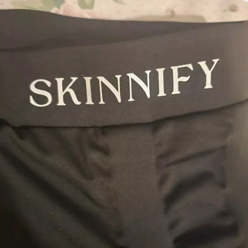 Skinnify  Sz L Built-in Resistance Band Leggings For Weight Loss Footed Lot Of 2